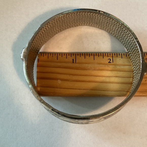 Coach Silvertone and Off-White Enamel Bangle Bracelet - Picture 5 of 9